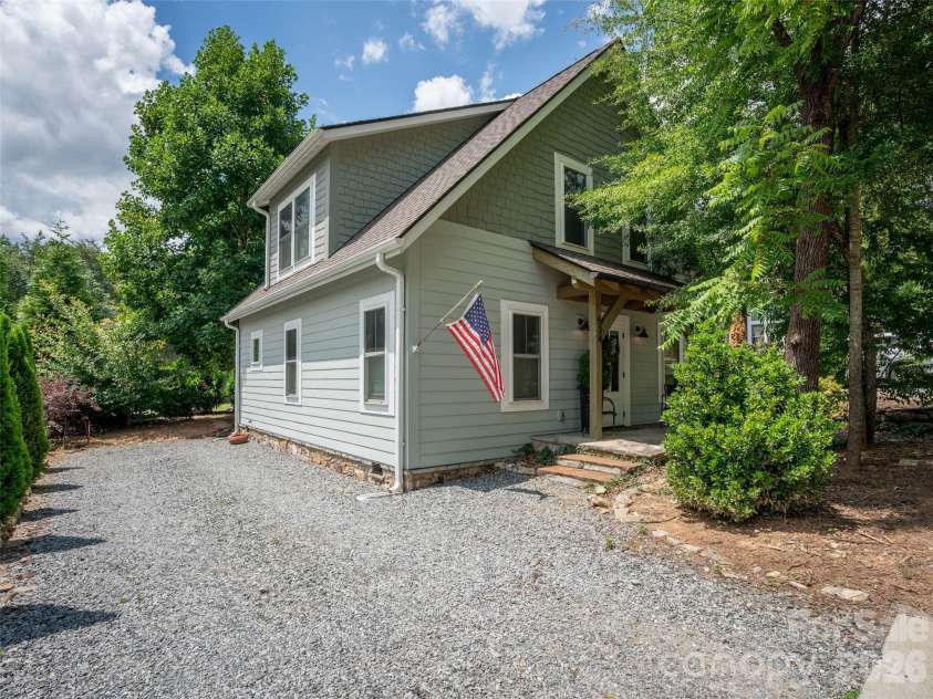 534 Fisher Road, Brevard, NC 28712.  MLS# CAR4402172, YatesRealty ID 42214. 