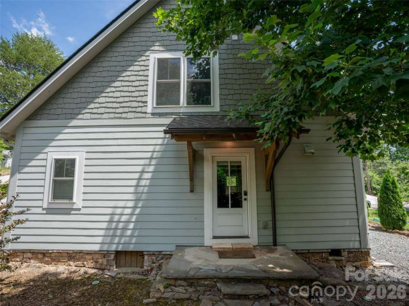 534 Fisher Road, Brevard, NC 28712.  MLS# CAR4402172, YatesRealty ID 42214. 