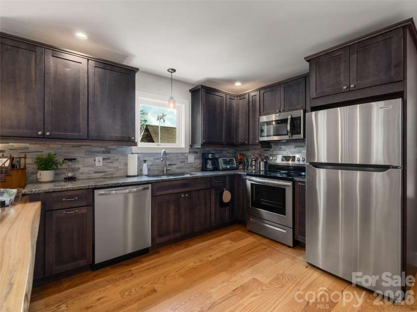 534 Fisher Road, Brevard, NC 28712.  MLS# CAR4402172, YatesRealty ID 42214. 