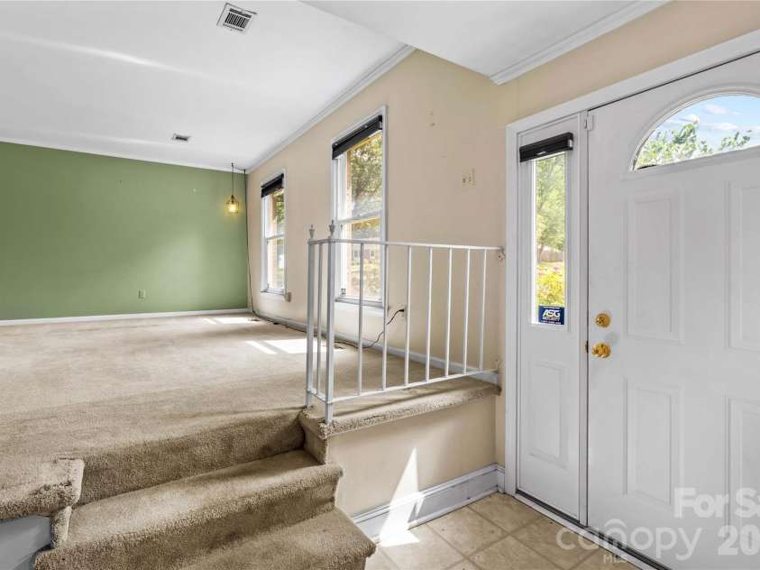 603 Colonial Drive, Statesville, NC 28625.  MLS# CAR4408153, YatesRealty ID 42215. 