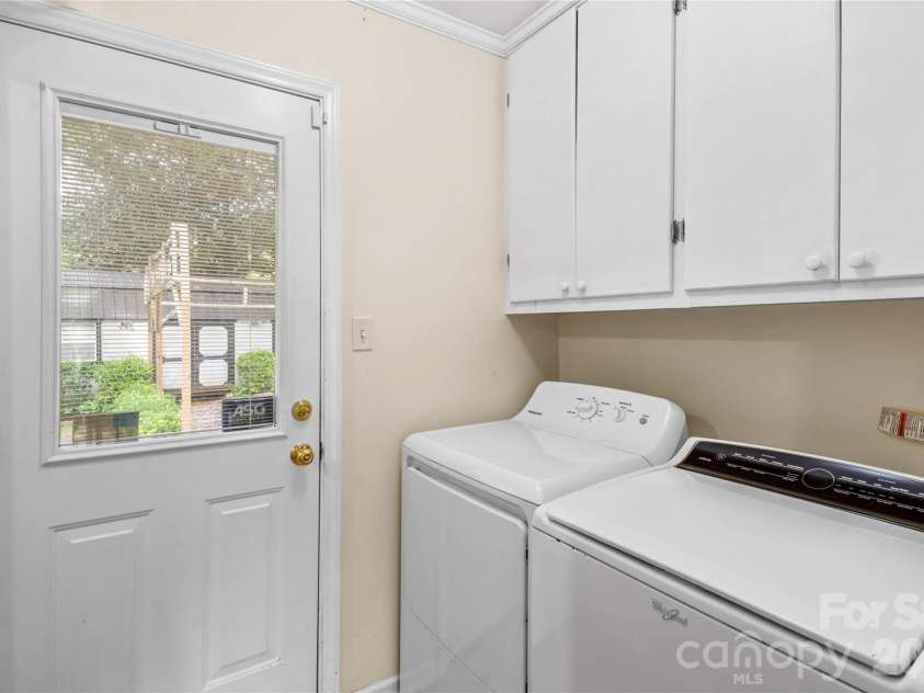 603 Colonial Drive, Statesville, NC 28625.  MLS# CAR4408153, YatesRealty ID 42215. 