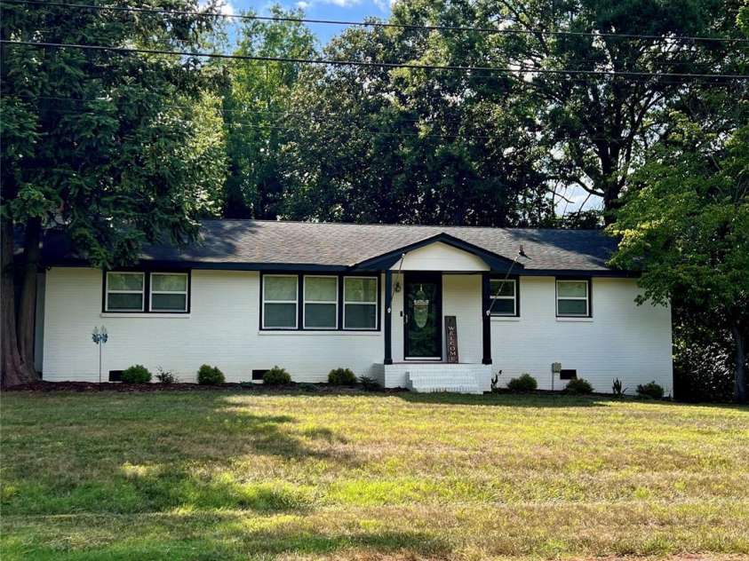 114 Chaney Street, Wingate, NC 28174.  MLS# CAR4406986, YatesRealty ID 42216. 