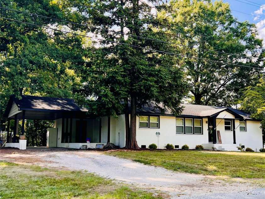 114 Chaney Street, Wingate, NC 28174.  MLS# CAR4406986, YatesRealty ID 42216. 
