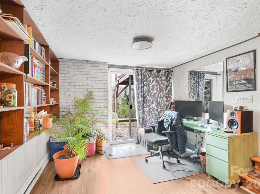 297 White Pine Drive, Asheville, NC 28805.  MLS# CAR4359261, YatesRealty ID 42218. 