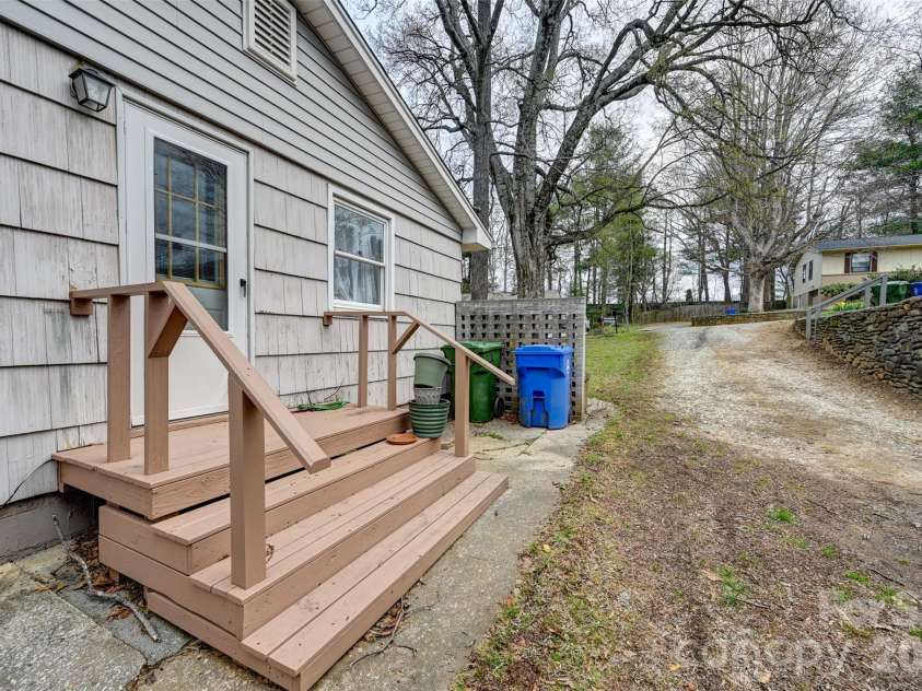 297 White Pine Drive, Asheville, NC 28805.  MLS# CAR4359261, YatesRealty ID 42218. Back door off kitchen