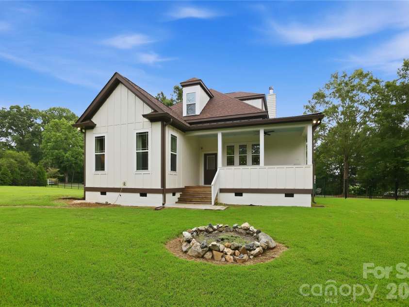 2348 Oak Grove Circle, Midland, NC 28107.  MLS# CAR4411494, YatesRealty ID 42219. 