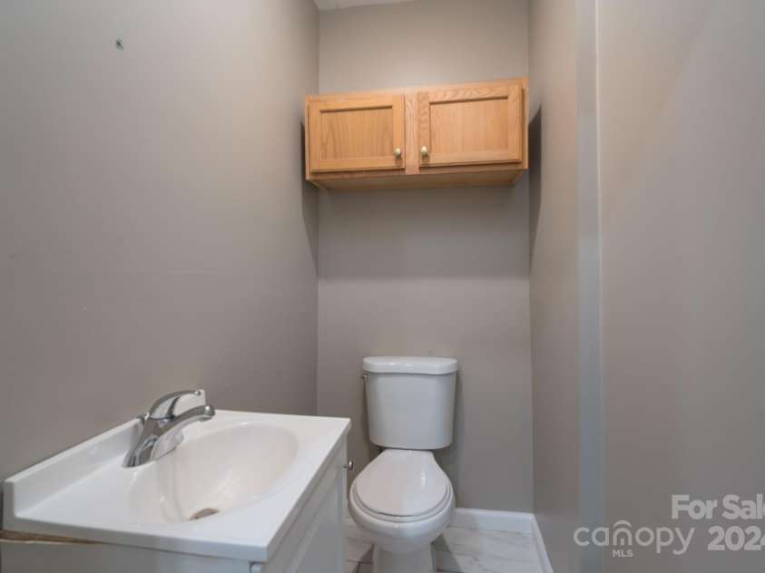 1021 Wall Street, Statesville, NC 28677.  MLS# CAR4160516, YatesRealty ID 4222. 