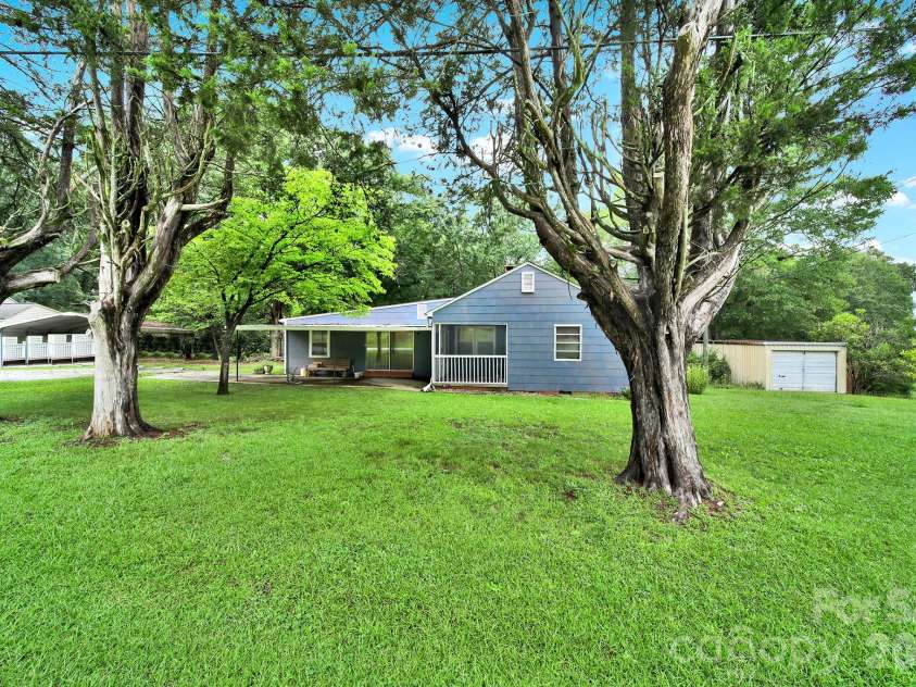 1448 Converse Street, Lancaster, SC 29720.  MLS# CAR4411058, YatesRealty ID 42220. 