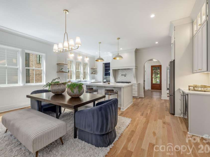 4409 Castleton Road, Charlotte, NC 28211.  MLS# CAR4394989, YatesRealty ID 42221. 