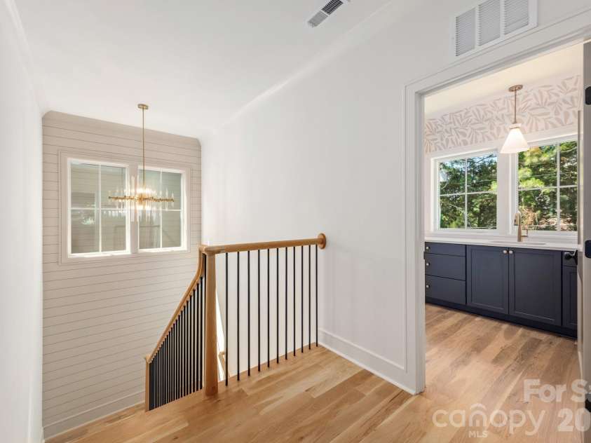 4409 Castleton Road, Charlotte, NC 28211.  MLS# CAR4394989, YatesRealty ID 42221. 