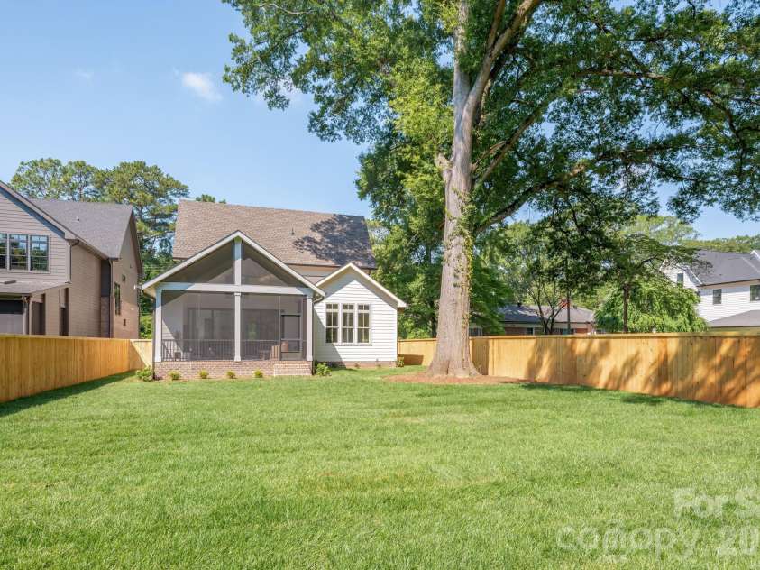 4409 Castleton Road, Charlotte, NC 28211.  MLS# CAR4394989, YatesRealty ID 42221. 