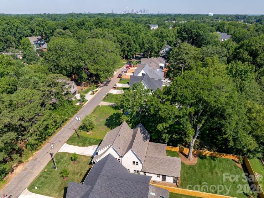 4409 Castleton Road, Charlotte, NC 28211.  MLS# CAR4394989, YatesRealty ID 42221. 