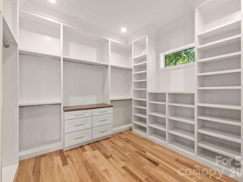 4409 Castleton Road, Charlotte, NC 28211.  MLS# CAR4394989, YatesRealty ID 42221. First floor primary closet