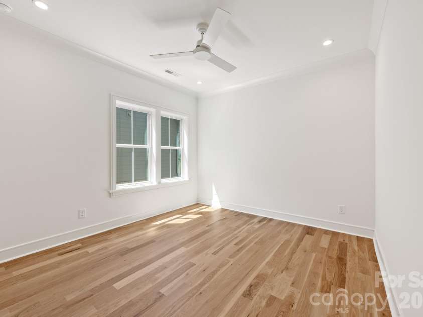 4409 Castleton Road, Charlotte, NC 28211.  MLS# CAR4394989, YatesRealty ID 42221. Upper bedroom