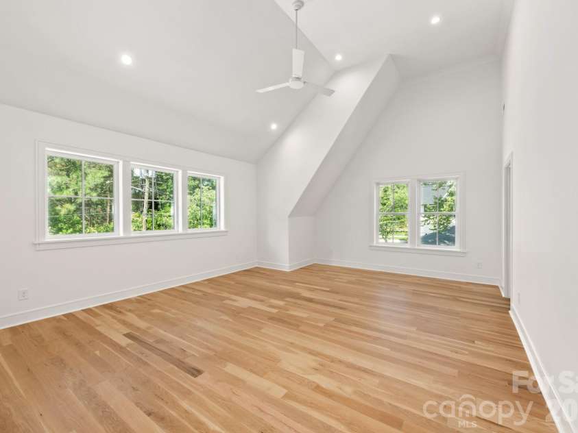 4409 Castleton Road, Charlotte, NC 28211.  MLS# CAR4394989, YatesRealty ID 42221. Upper laundry room