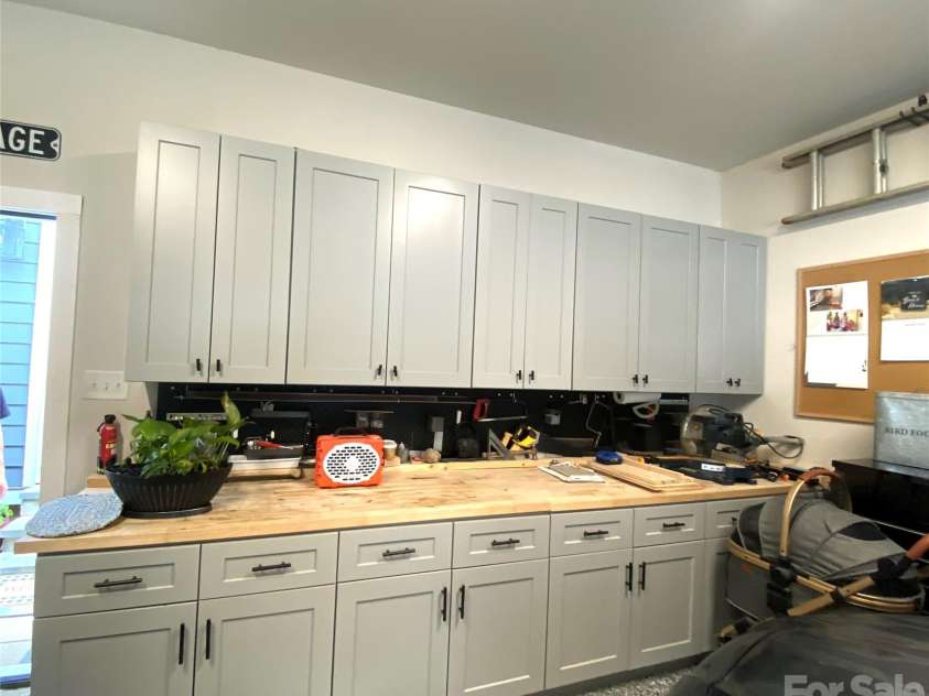 3110 Bellwood Place, Kannapolis, NC 28081.  MLS# CAR4407243, YatesRealty ID 42222. Garage work area