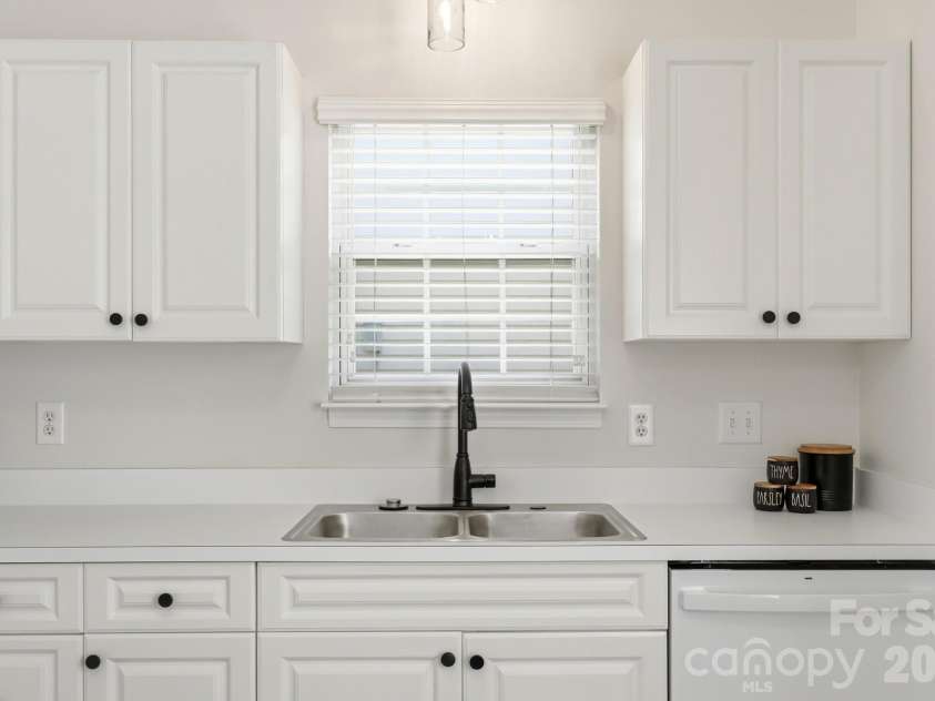 676 Continental Drive, Concord, NC 28025.  MLS# CAR4405169, YatesRealty ID 42223. 