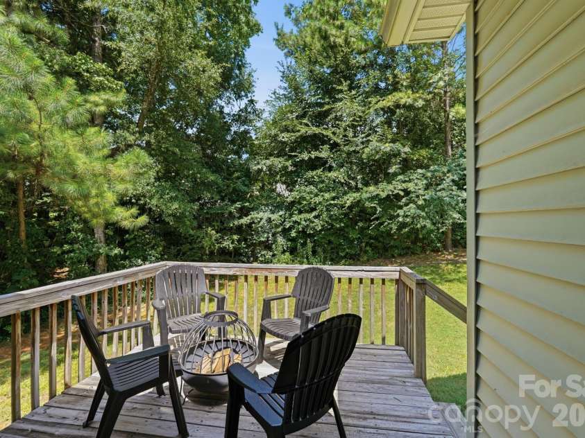 676 Continental Drive, Concord, NC 28025.  MLS# CAR4405169, YatesRealty ID 42223. 