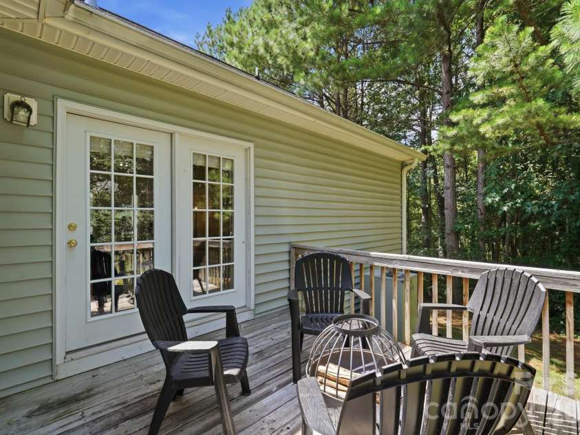 676 Continental Drive, Concord, NC 28025.  MLS# CAR4405169, YatesRealty ID 42223. 