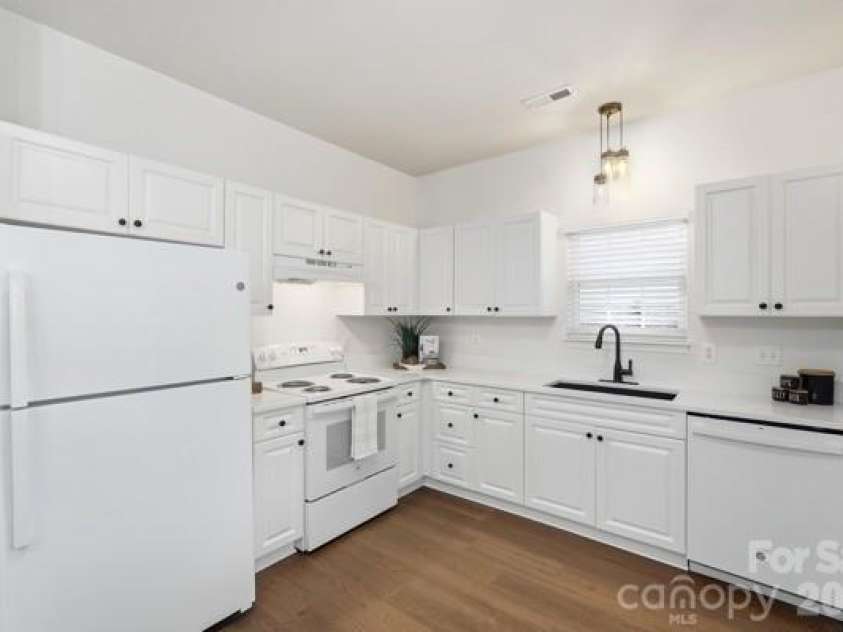 676 Continental Drive, Concord, NC 28025.  MLS# CAR4405169, YatesRealty ID 42223. 