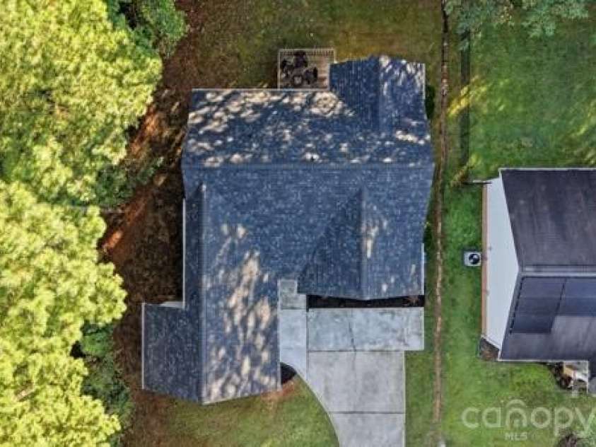 676 Continental Drive, Concord, NC 28025.  MLS# CAR4405169, YatesRealty ID 42223. 
