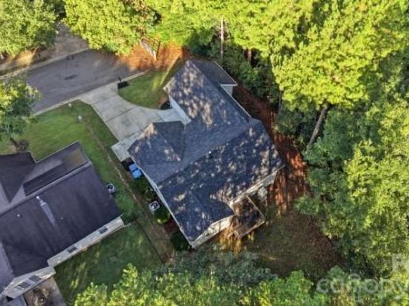 676 Continental Drive, Concord, NC 28025.  MLS# CAR4405169, YatesRealty ID 42223. 