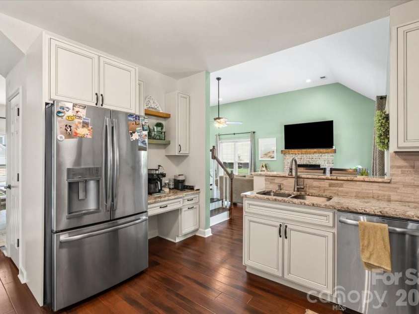 123 Southhaven Drive, Mooresville, NC 28117.  MLS# CAR4408328, YatesRealty ID 42224. 
