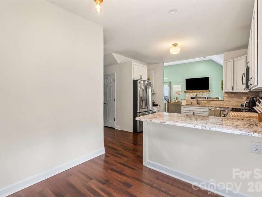 123 Southhaven Drive, Mooresville, NC 28117.  MLS# CAR4408328, YatesRealty ID 42224. 