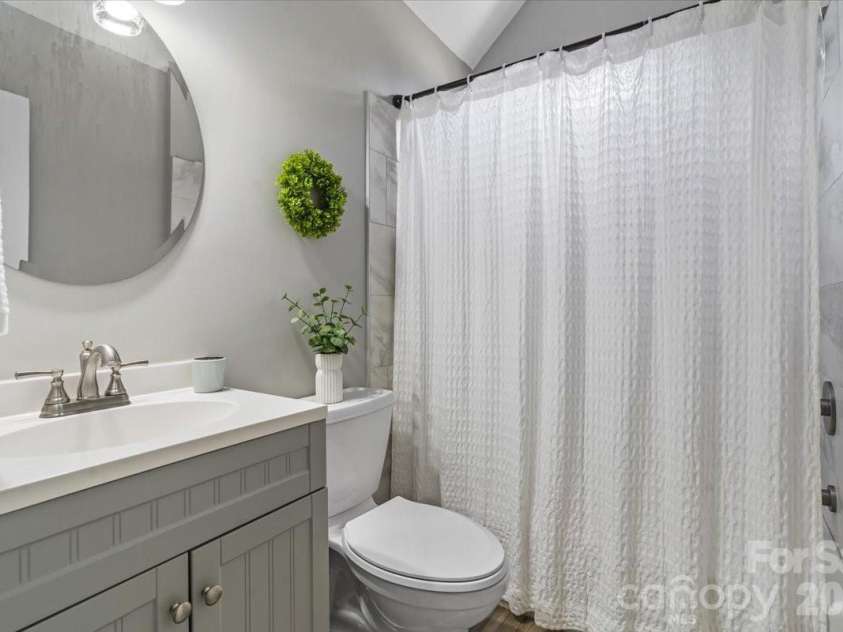 123 Southhaven Drive, Mooresville, NC 28117.  MLS# CAR4408328, YatesRealty ID 42224. 