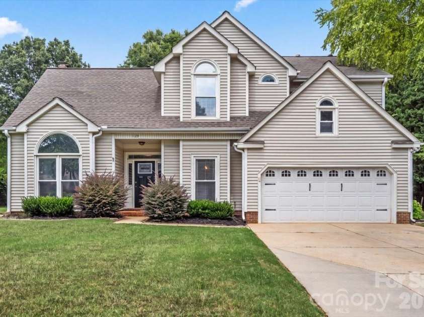 123 Southhaven Drive, Mooresville, NC 28117.  MLS# CAR4408328, YatesRealty ID 42224. 