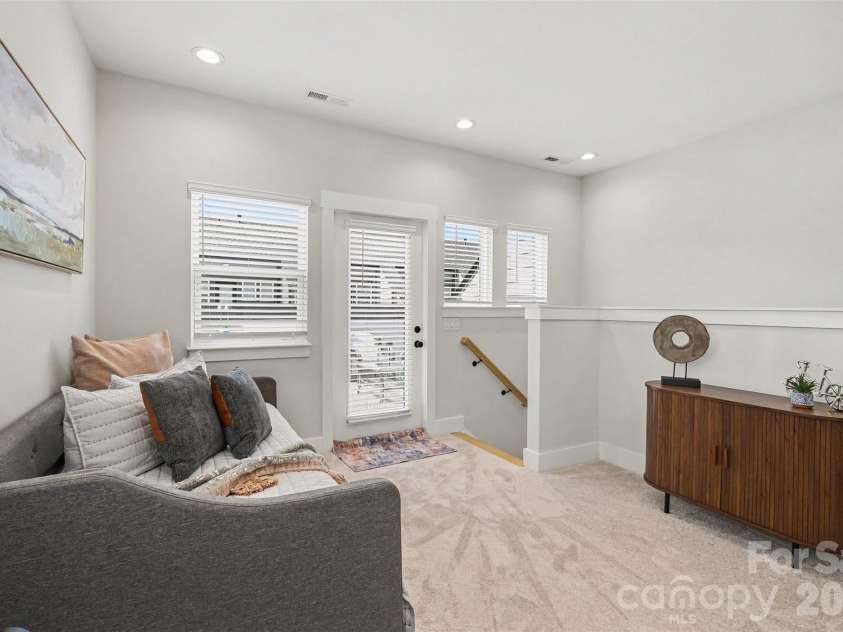 1607 Polk Street, Charlotte, NC 28206.  MLS# CAR4404175, YatesRealty ID 42227. Fourth Floor Flex Room