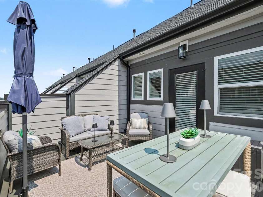 1607 Polk Street, Charlotte, NC 28206.  MLS# CAR4404175, YatesRealty ID 42227. Fourth Floor Rooftop Terrace