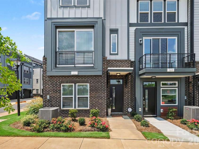 1607 Polk Street, Charlotte, NC 28206.  MLS# CAR4404175, YatesRealty ID 42227. Front Exterior