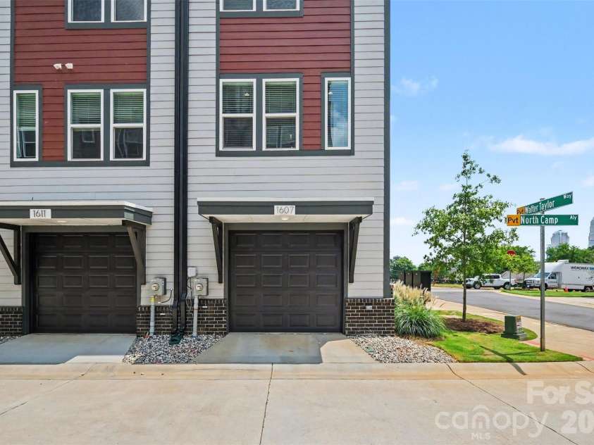 1607 Polk Street, Charlotte, NC 28206.  MLS# CAR4404175, YatesRealty ID 42227. Garage