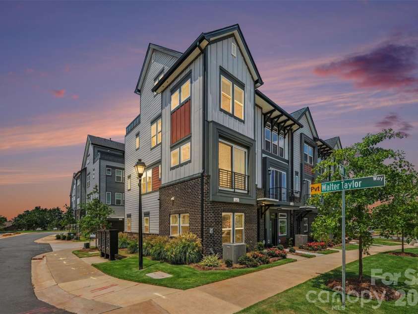 1607 Polk Street, Charlotte, NC 28206.  MLS# CAR4404175, YatesRealty ID 42227. Twilight Exterior