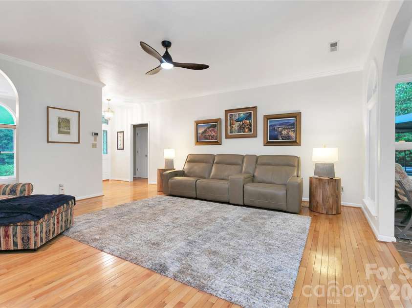67 Autumn Glen Court, Brevard, NC 28712.  MLS# CAR4406977, YatesRealty ID 42228. 