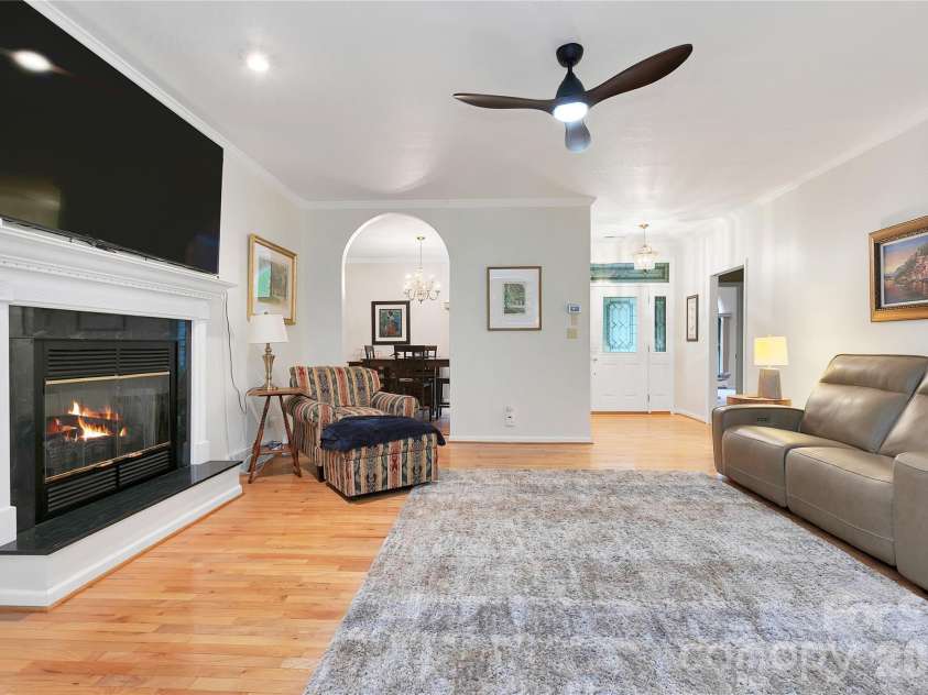 67 Autumn Glen Court, Brevard, NC 28712.  MLS# CAR4406977, YatesRealty ID 42228. 