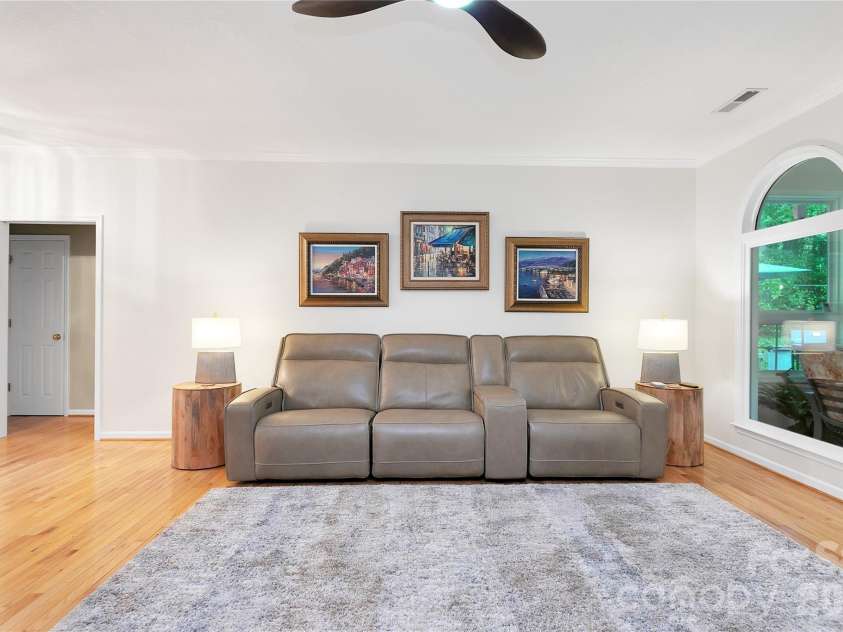 67 Autumn Glen Court, Brevard, NC 28712.  MLS# CAR4406977, YatesRealty ID 42228. 