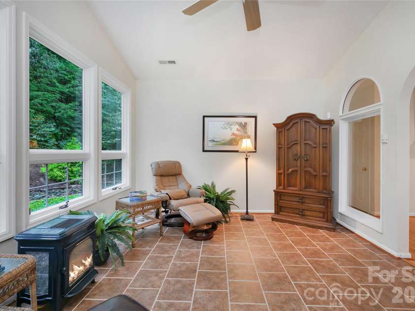 67 Autumn Glen Court, Brevard, NC 28712.  MLS# CAR4406977, YatesRealty ID 42228. 