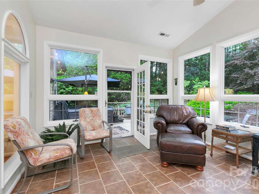 67 Autumn Glen Court, Brevard, NC 28712.  MLS# CAR4406977, YatesRealty ID 42228. 