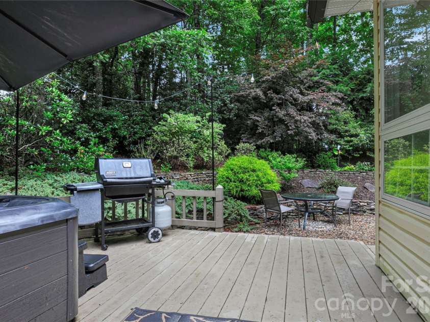 67 Autumn Glen Court, Brevard, NC 28712.  MLS# CAR4406977, YatesRealty ID 42228. 