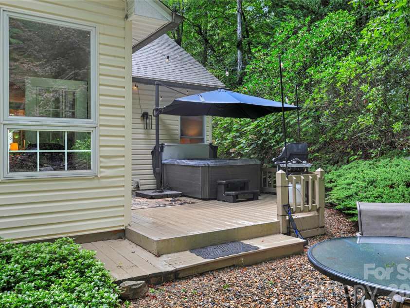 67 Autumn Glen Court, Brevard, NC 28712.  MLS# CAR4406977, YatesRealty ID 42228. 