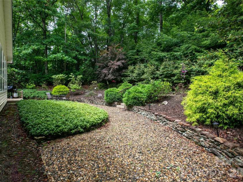 67 Autumn Glen Court, Brevard, NC 28712.  MLS# CAR4406977, YatesRealty ID 42228. 