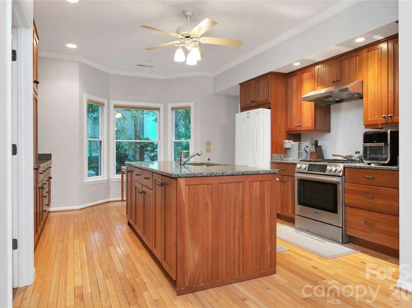 67 Autumn Glen Court, Brevard, NC 28712.  MLS# CAR4406977, YatesRealty ID 42228. 