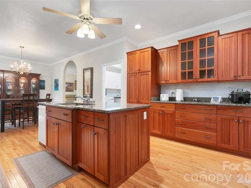 67 Autumn Glen Court, Brevard, NC 28712.  MLS# CAR4406977, YatesRealty ID 42228. 