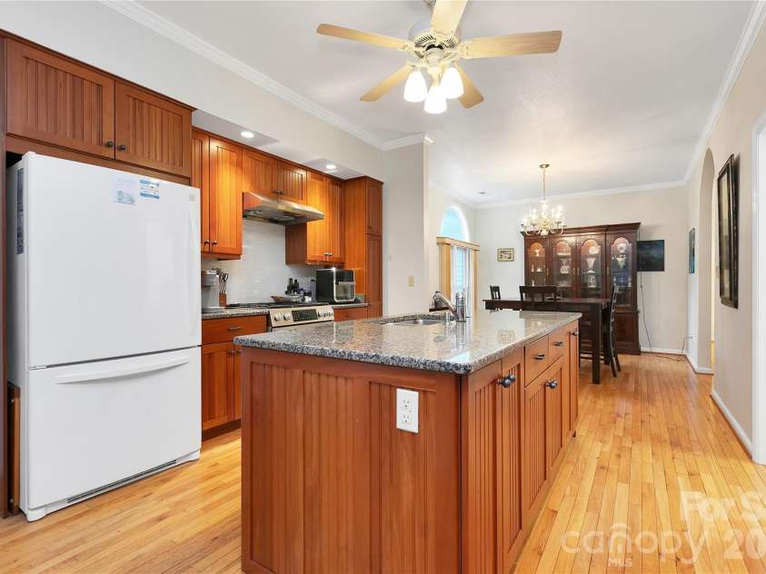 67 Autumn Glen Court, Brevard, NC 28712.  MLS# CAR4406977, YatesRealty ID 42228. 