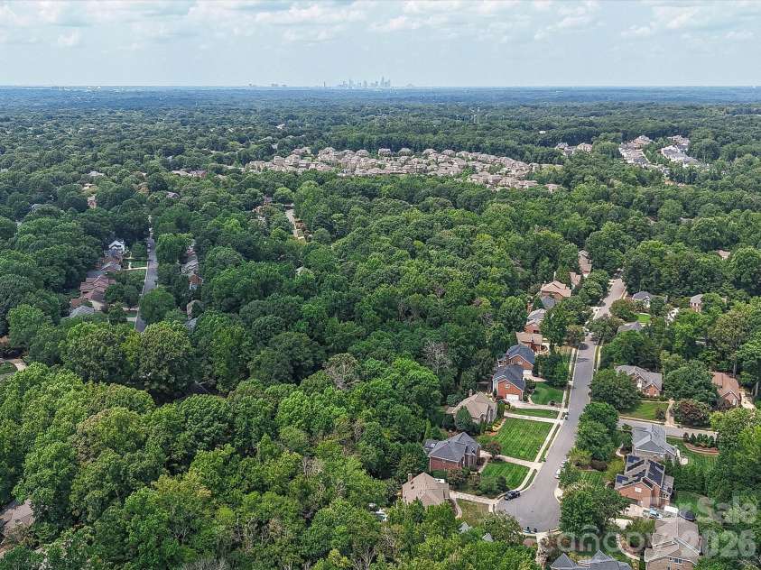 2805 Peverell Lane, Charlotte, NC 28270.  MLS# CAR4409293, YatesRealty ID 42229. 