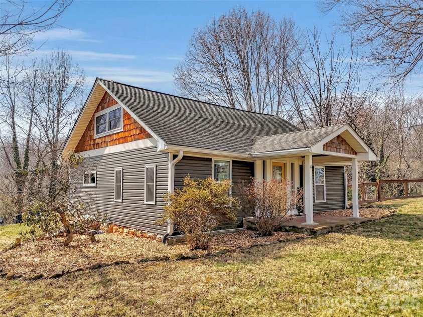 43 Melton Road, Candler, NC 28715.  MLS# CAR4354536, YatesRealty ID 4223. 