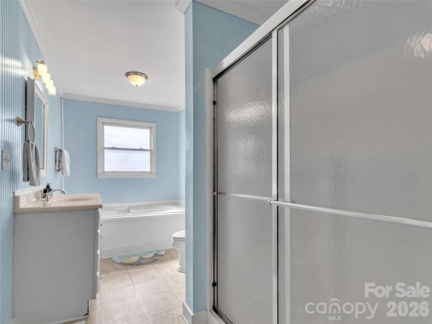 43 Melton Road, Candler, NC 28715.  MLS# CAR4354536, YatesRealty ID 4223. 