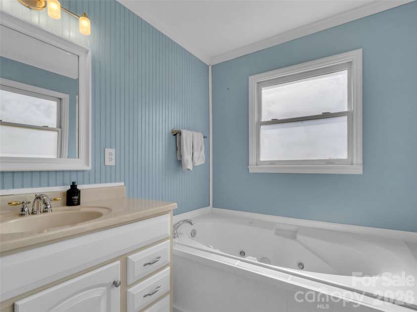 43 Melton Road, Candler, NC 28715.  MLS# CAR4354536, YatesRealty ID 4223. 